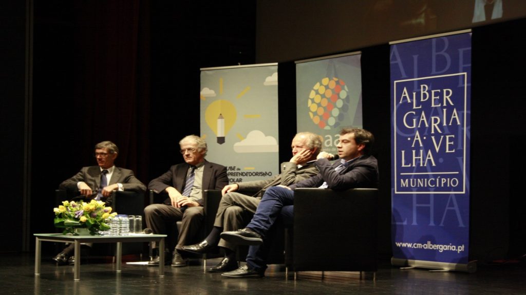 Conversa sobre “empreendedorismo e utilidade pública” enche cineteatro ALBA
